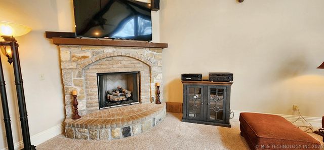 870 Cherry Springs Drive, Tahlequah, OK 74464