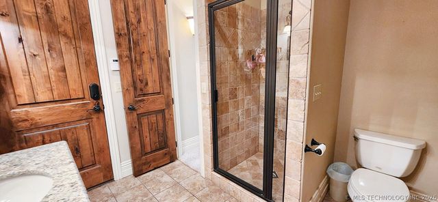 870 Cherry Springs Drive, Tahlequah, OK 74464