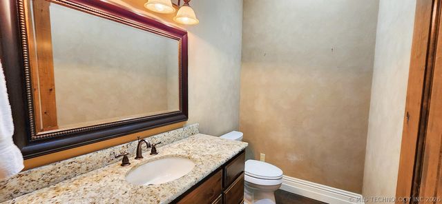 870 Cherry Springs Drive, Tahlequah, OK 74464