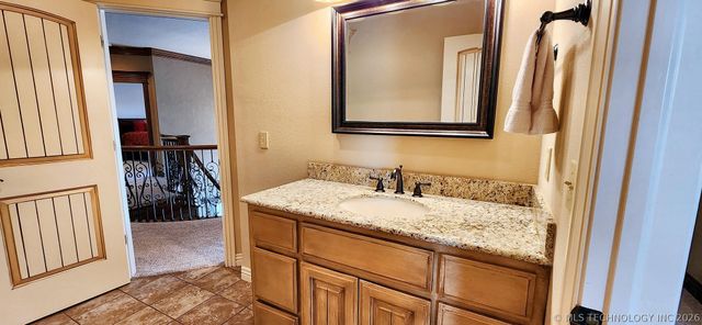 870 Cherry Springs Drive, Tahlequah, OK 74464