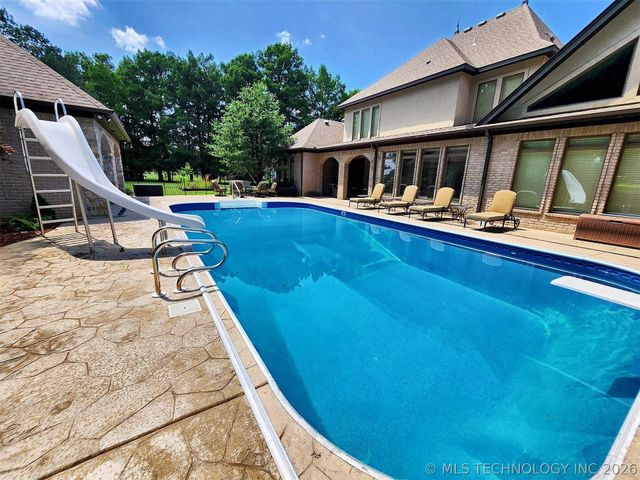 870 Cherry Springs Drive, Tahlequah, OK 74464