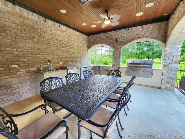 870 Cherry Springs Drive, Tahlequah, OK 74464