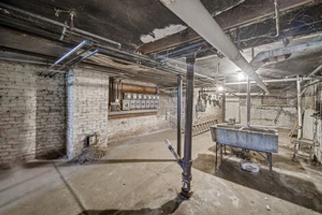 8142-8146 S Maryland Avenue, Chicago, IL 60619