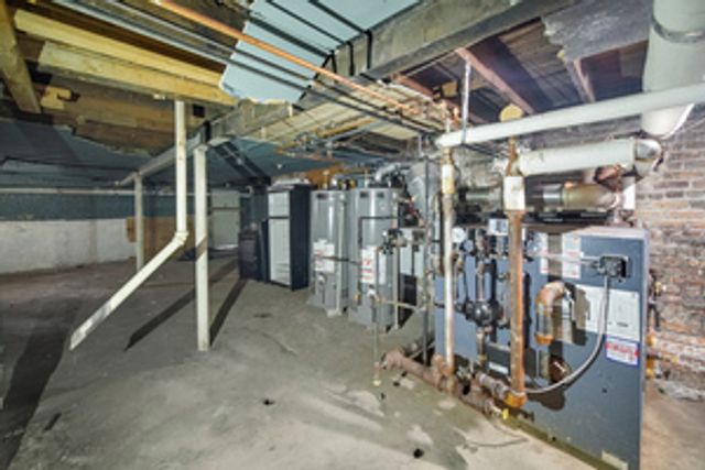 8142-8146 S Maryland Avenue, Chicago, IL 60619