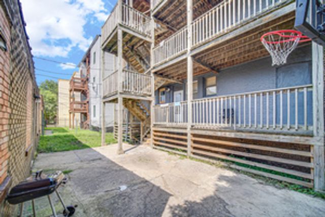 8142-8146 S Maryland Avenue, Chicago, IL 60619