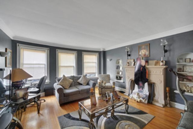 8142-8146 S Maryland Avenue, Chicago, IL 60619