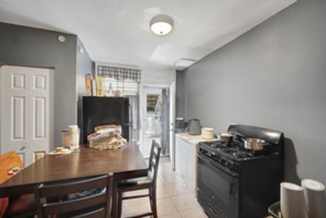 8142-8146 S Maryland Avenue, Chicago, IL 60619