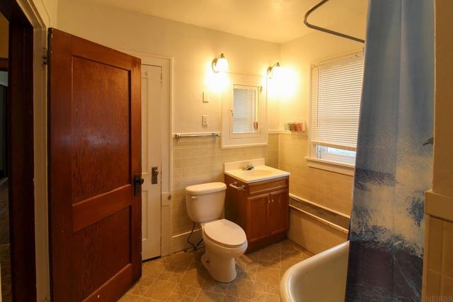 811 G Avenue, Grundy Center, IA 50638