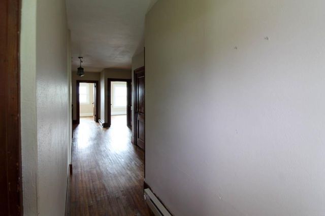 811 G Avenue, Grundy Center, IA 50638