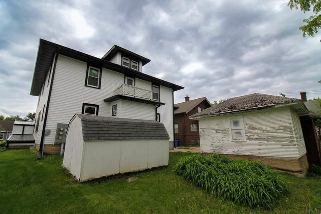 811 G Avenue, Grundy Center, IA 50638