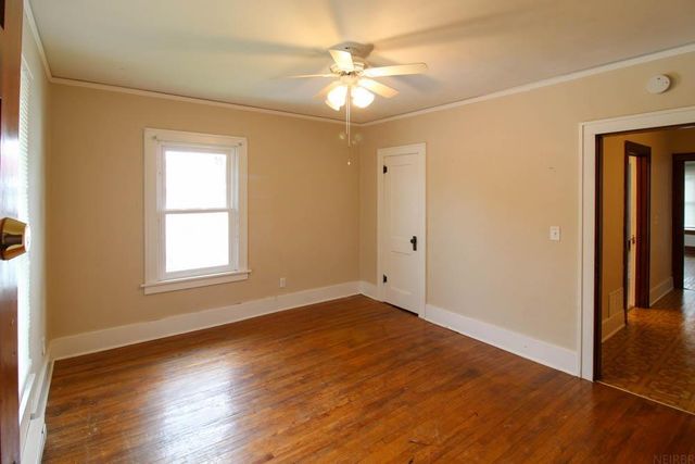 811 G Avenue, Grundy Center, IA 50638