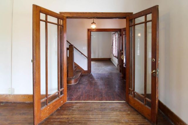 811 G Avenue, Grundy Center, IA 50638