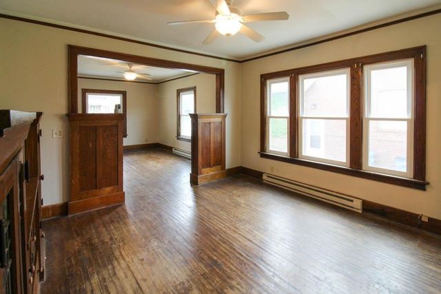811 G Avenue, Grundy Center, IA 50638