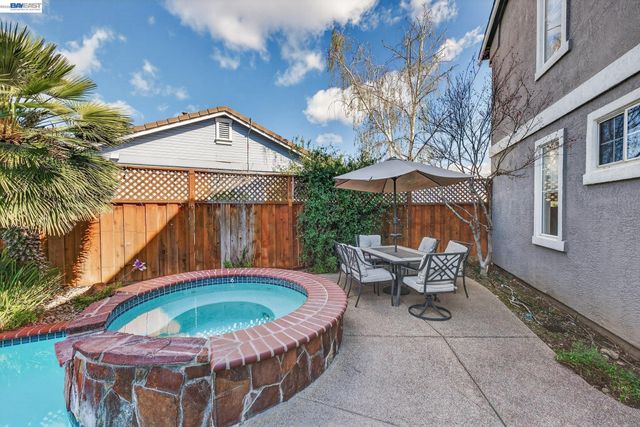 1360 Toulon Ct, Livermore, CA 94551