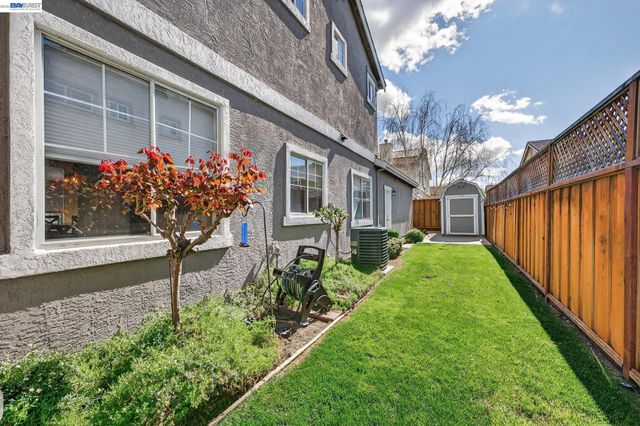 1360 Toulon Ct, Livermore, CA 94551