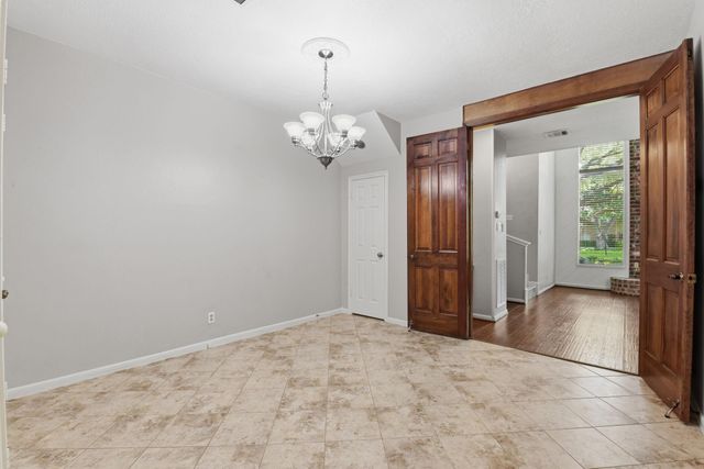 727 Bunker Hill Road 34, Houston, TX 77024