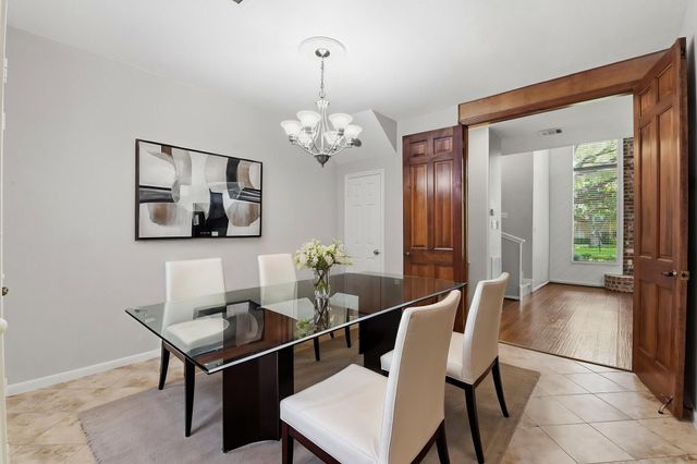 727 Bunker Hill Road 34, Houston, TX 77024