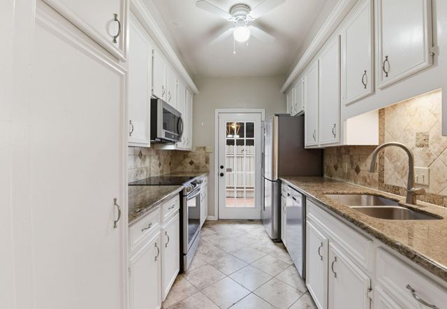 727 Bunker Hill Road 34, Houston, TX 77024