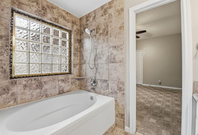 727 Bunker Hill Road 34, Houston, TX 77024