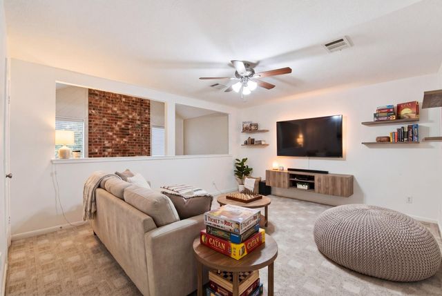 727 Bunker Hill Road 34, Houston, TX 77024