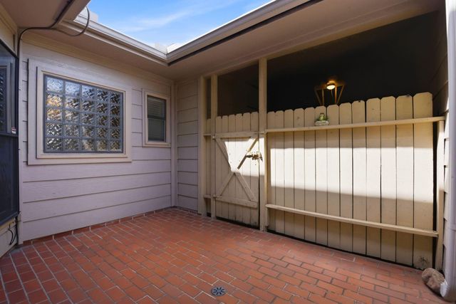 727 Bunker Hill Road 34, Houston, TX 77024