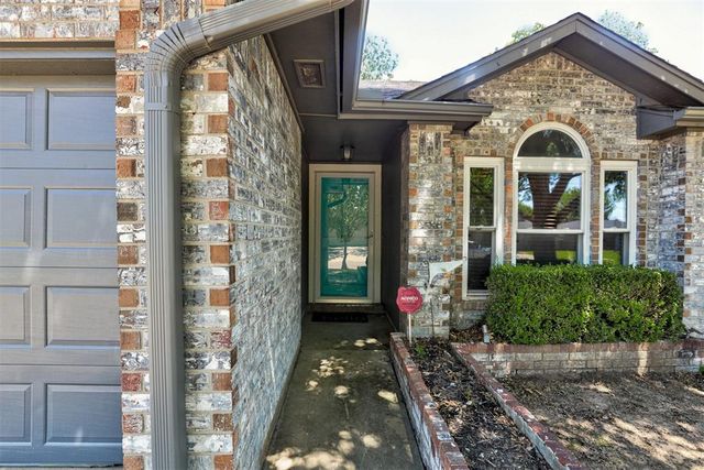 2013 Grassland Drive, Norman, OK 73072