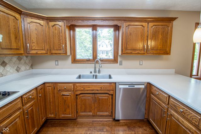4610 Fox Moor Place, Greenwood, IN 46143