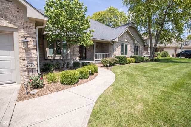 4610 Fox Moor Place, Greenwood, IN 46143