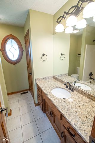 4610 Fox Moor Place, Greenwood, IN 46143