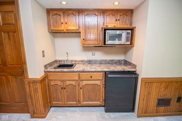 4610 Fox Moor Place, Greenwood, IN 46143