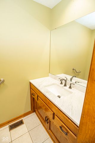 4610 Fox Moor Place, Greenwood, IN 46143
