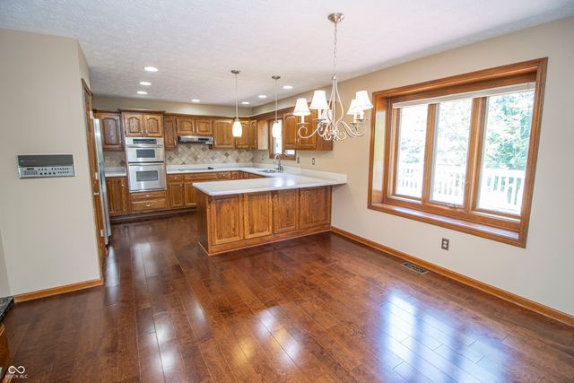 4610 Fox Moor Place, Greenwood, IN 46143