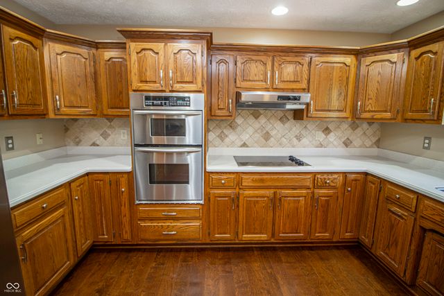 4610 Fox Moor Place, Greenwood, IN 46143