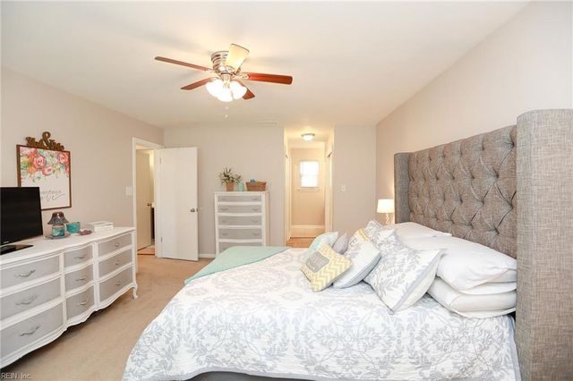 3905 Morning Light LN, Virginia Beach, VA 23456