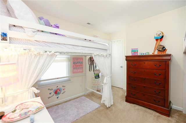 3905 Morning Light LN, Virginia Beach, VA 23456