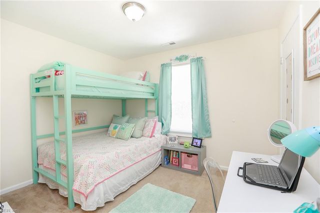 3905 Morning Light LN, Virginia Beach, VA 23456