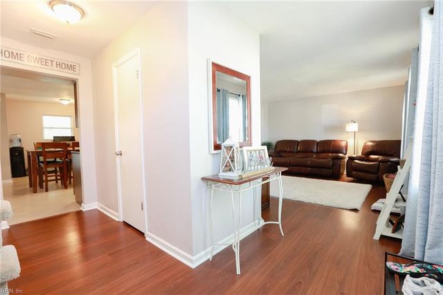 3905 Morning Light LN, Virginia Beach, VA 23456