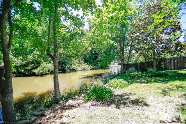 3905 Morning Light LN, Virginia Beach, VA 23456