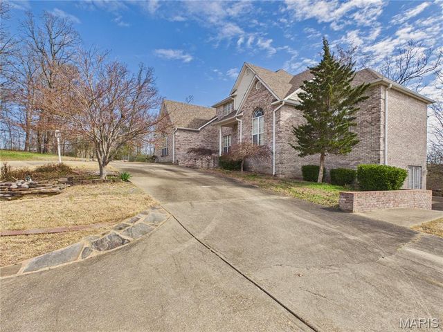 2566 Stone Ridge Drive, Poplar Bluff, MO 63901