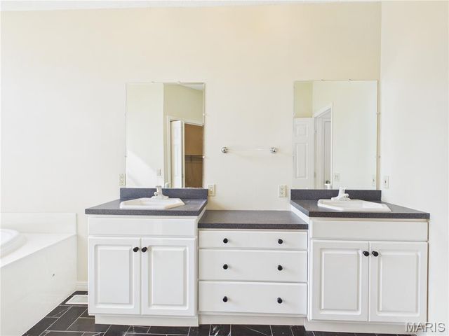 2566 Stone Ridge Drive, Poplar Bluff, MO 63901