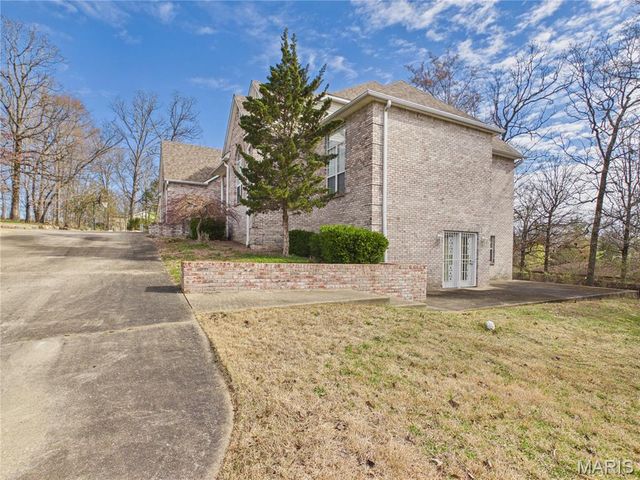 2566 Stone Ridge Drive, Poplar Bluff, MO 63901