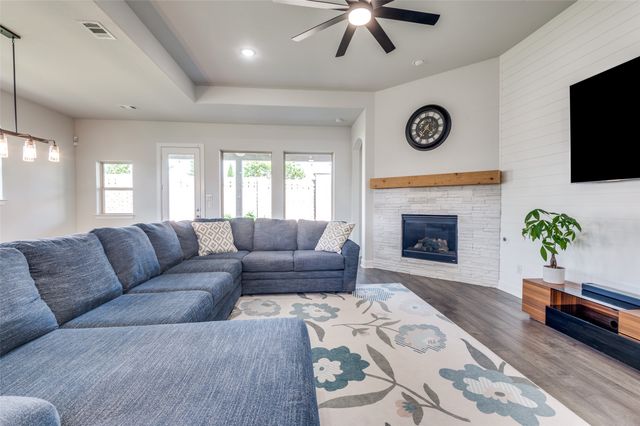 3128 Lexington Drive, Celina, TX 75009