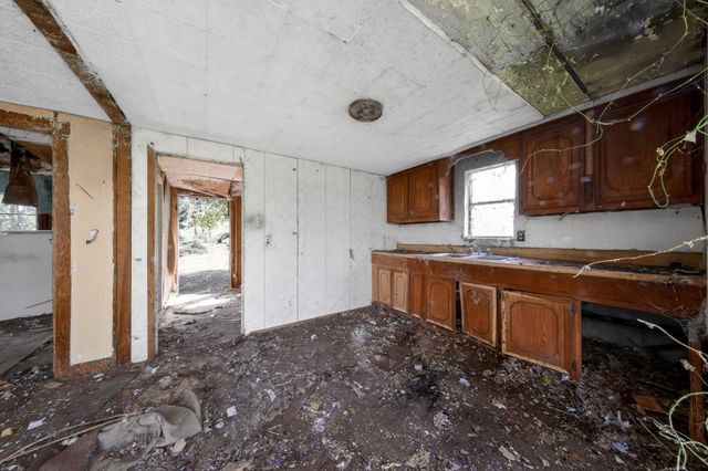 2889 County Road 702, Brazoria, TX 77422