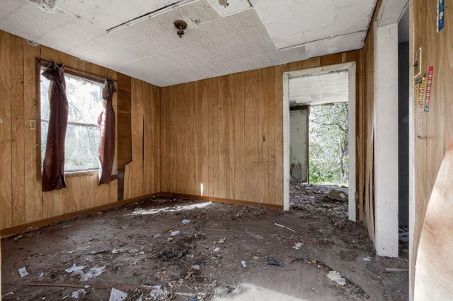 2889 County Road 702, Brazoria, TX 77422