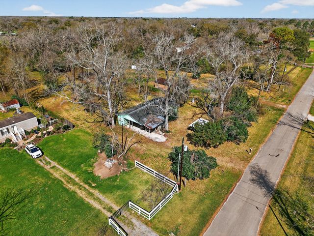 2889 County Road 702, Brazoria, TX 77422