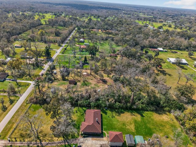 2889 County Road 702, Brazoria, TX 77422