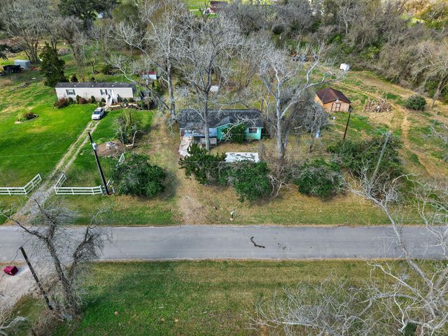 2889 County Road 702, Brazoria, TX 77422