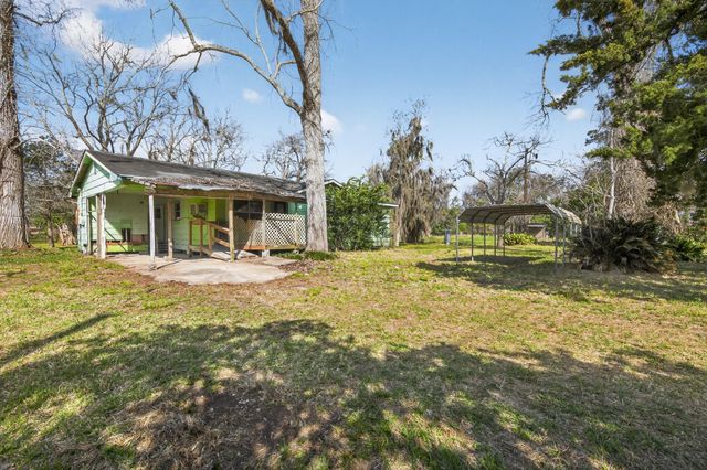 2889 County Road 702, Brazoria, TX 77422