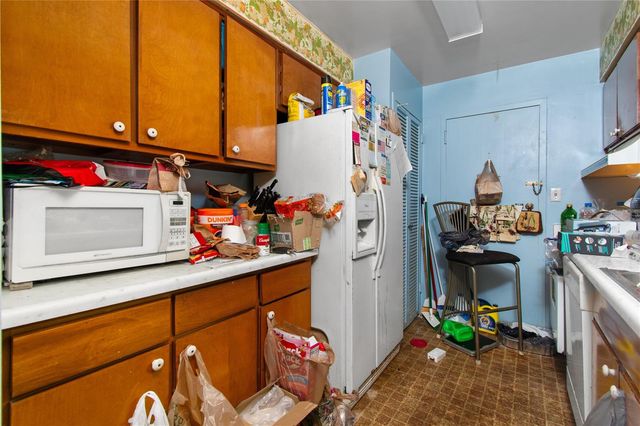 7200 SUNSHINE SKYWAY LANE S 2A, St Petersburg, FL 33711