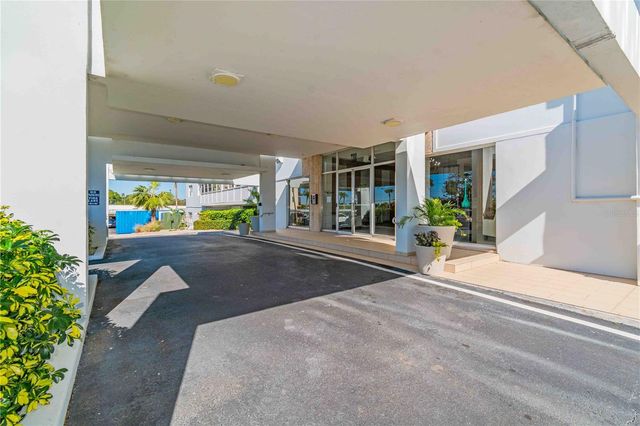 7200 SUNSHINE SKYWAY LANE S 2A, St Petersburg, FL 33711